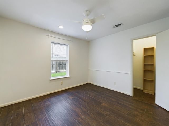 5627 Winsome Lane, Houston, TX 77057