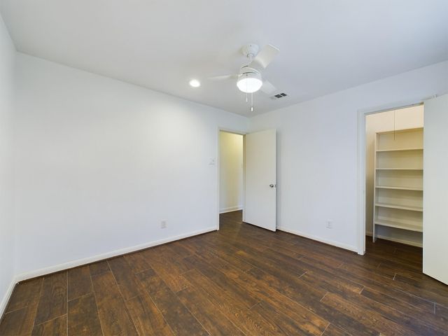 5627 Winsome Lane, Houston, TX 77057