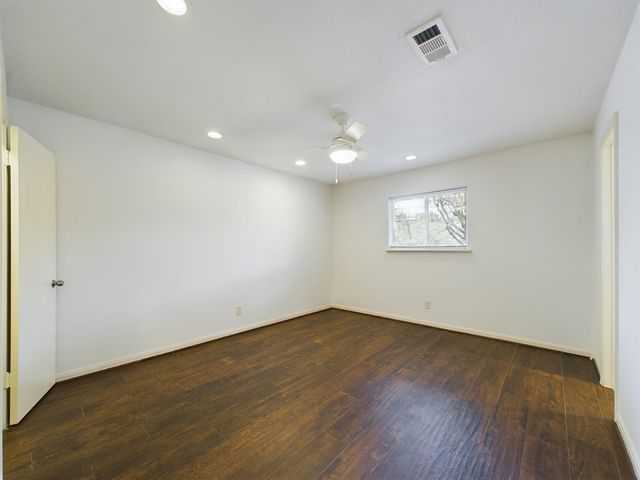 5627 Winsome Lane, Houston, TX 77057