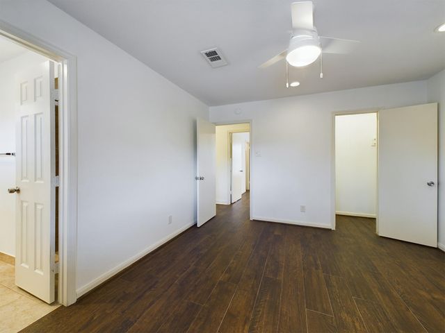 5627 Winsome Lane, Houston, TX 77057