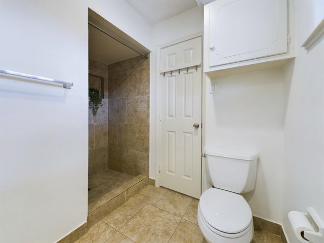 5627 Winsome Lane, Houston, TX 77057