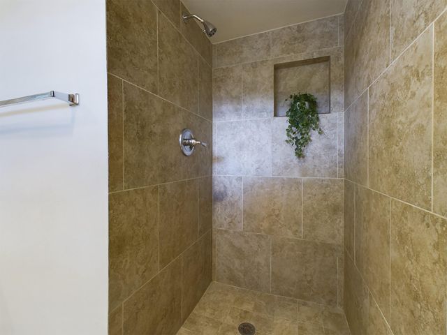 5627 Winsome Lane, Houston, TX 77057
