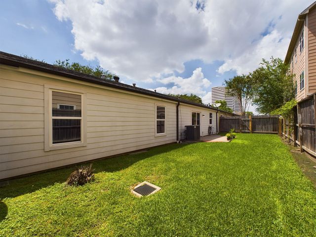 5627 Winsome Lane, Houston, TX 77057