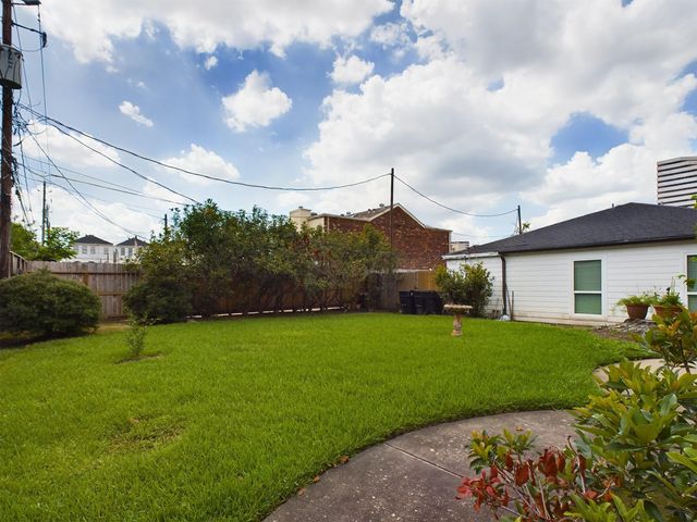 5627 Winsome Lane, Houston, TX 77057