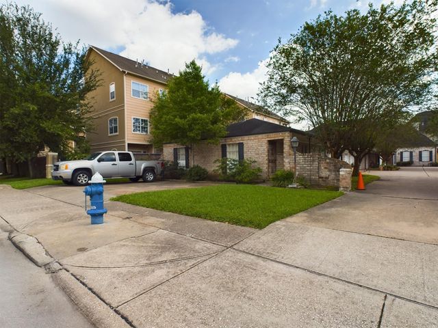 5627 Winsome Lane, Houston, TX 77057