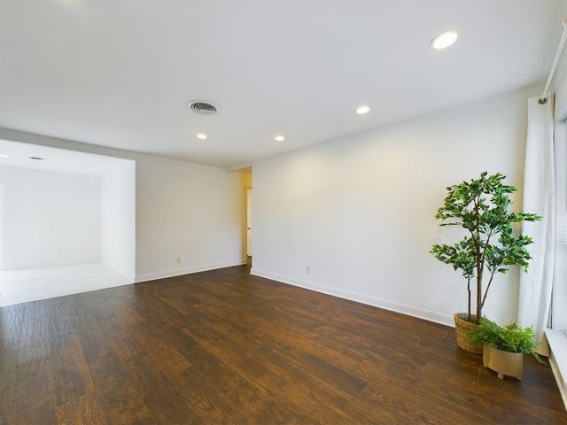 5627 Winsome Lane, Houston, TX 77057