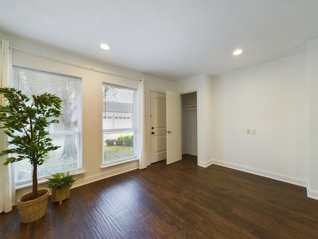 5627 Winsome Lane, Houston, TX 77057