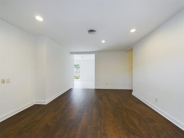 5627 Winsome Lane, Houston, TX 77057