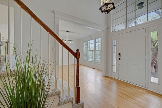 21528 W 99th Street, Lenexa, KS 66220
