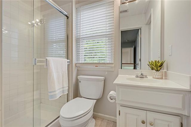 21528 W 99th Street, Lenexa, KS 66220