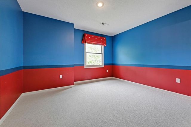 21528 W 99th Street, Lenexa, KS 66220