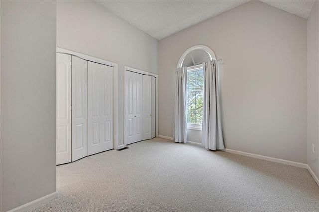 21528 W 99th Street, Lenexa, KS 66220