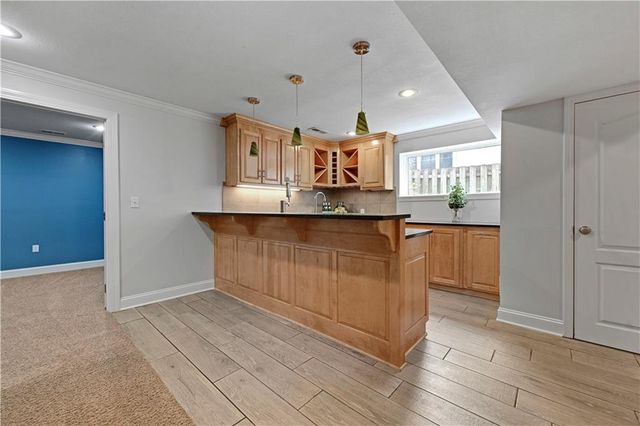 21528 W 99th Street, Lenexa, KS 66220