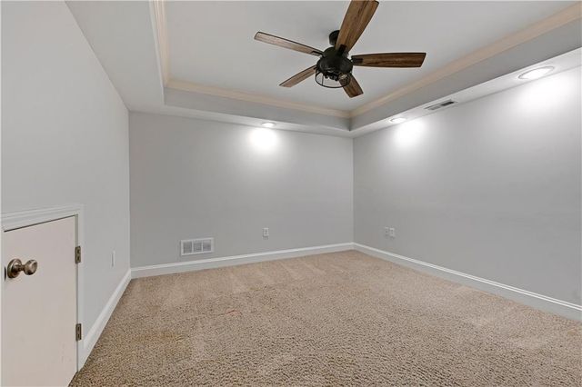 21528 W 99th Street, Lenexa, KS 66220