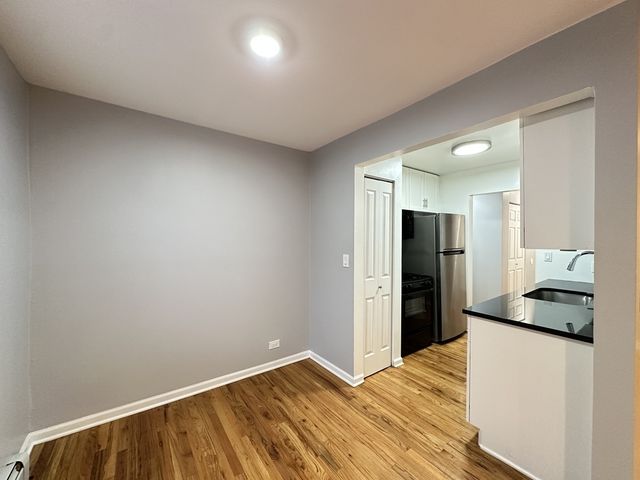 6954 N Sheridan Road 203, Chicago, IL 60626