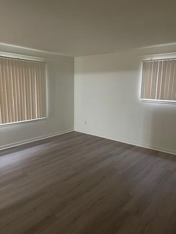 8254 Milburn Street, Westland, MI 48185