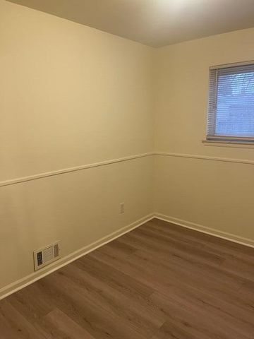 8254 Milburn Street, Westland, MI 48185