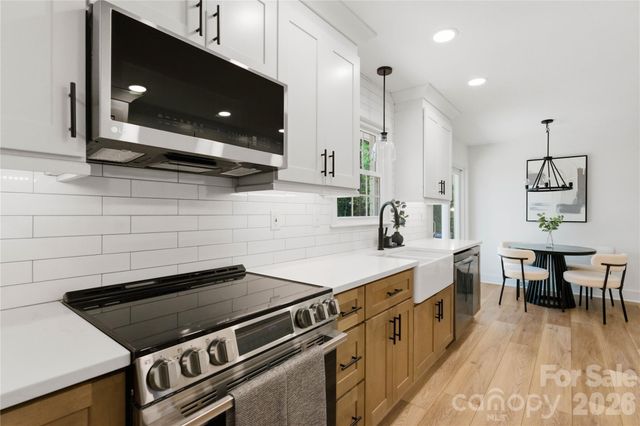 6523 Tall Oaks Trail, Charlotte, NC 28210