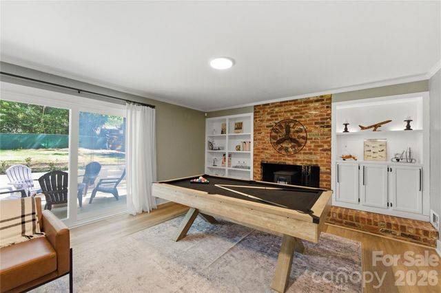 6523 Tall Oaks Trail, Charlotte, NC 28210