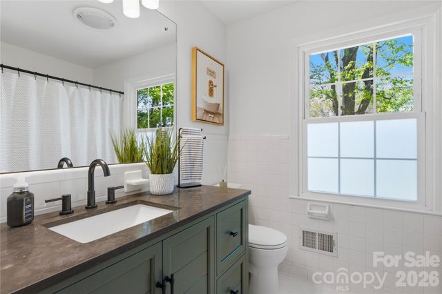 6523 Tall Oaks Trail, Charlotte, NC 28210