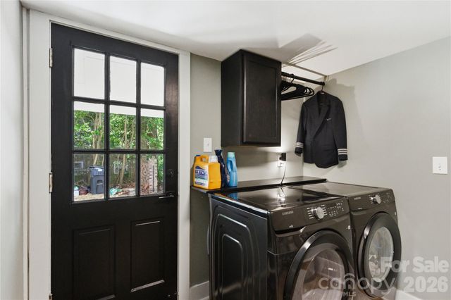 6523 Tall Oaks Trail, Charlotte, NC 28210