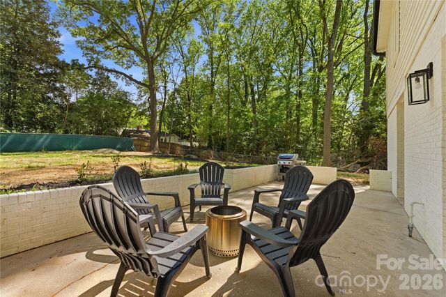 6523 Tall Oaks Trail, Charlotte, NC 28210