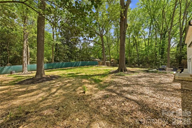 6523 Tall Oaks Trail, Charlotte, NC 28210