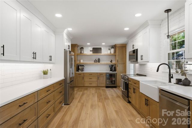 6523 Tall Oaks Trail, Charlotte, NC 28210