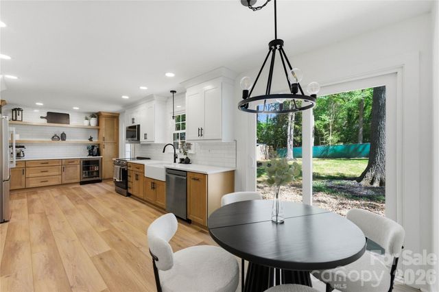 6523 Tall Oaks Trail, Charlotte, NC 28210