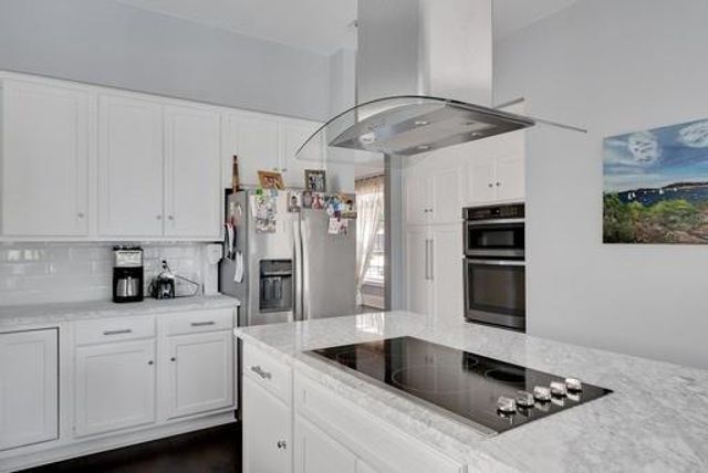 1443 Sugar Creek Boulevard, Sugar Land, TX 77478