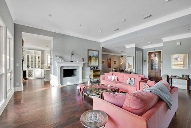 1443 Sugar Creek Boulevard, Sugar Land, TX 77478