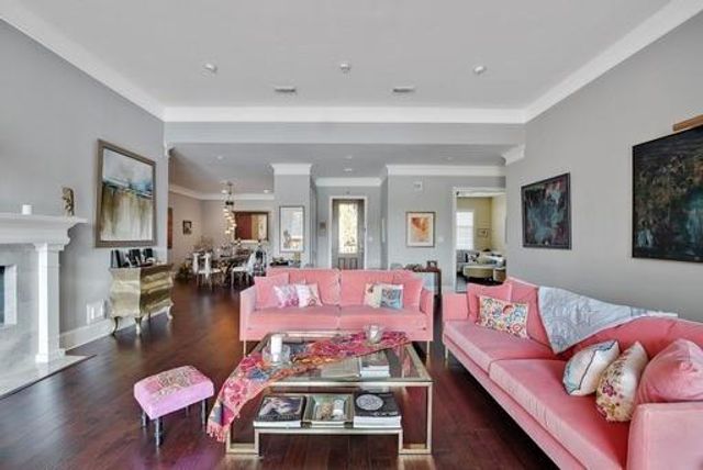 1443 Sugar Creek Boulevard, Sugar Land, TX 77478