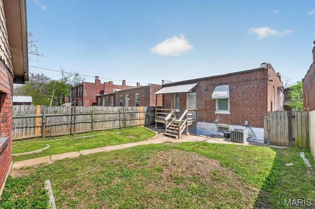 3647 S Compton Avenue, St Louis, MO 63118