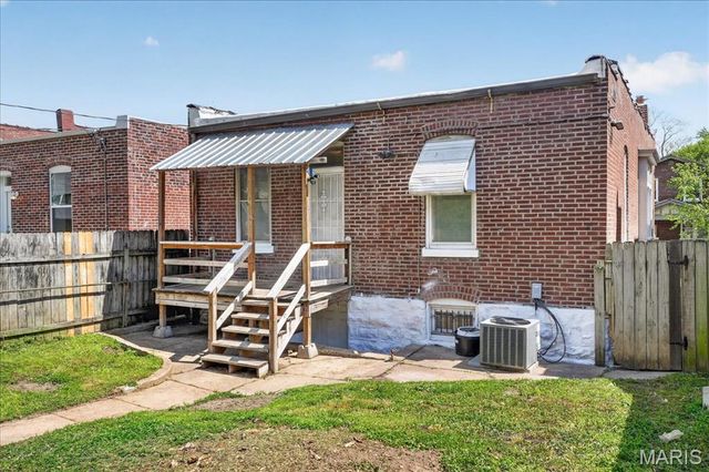 3647 S Compton Avenue, St Louis, MO 63118