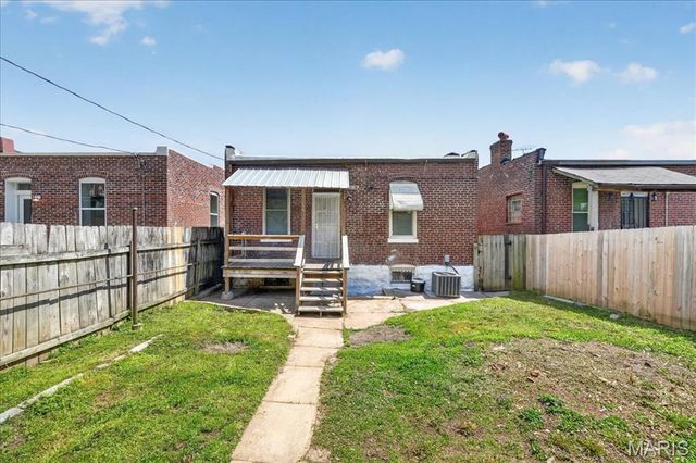 3647 S Compton Avenue, St Louis, MO 63118