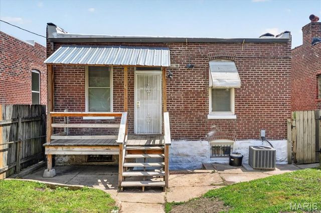 3647 S Compton Avenue, St Louis, MO 63118