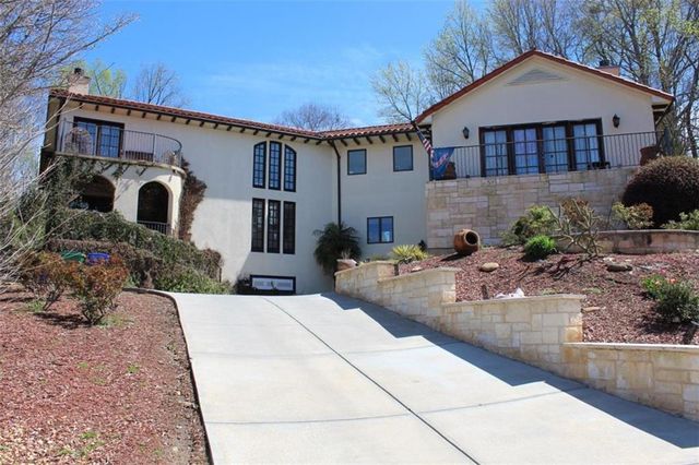 413 Spring House Cove, Atlanta, GA 30307