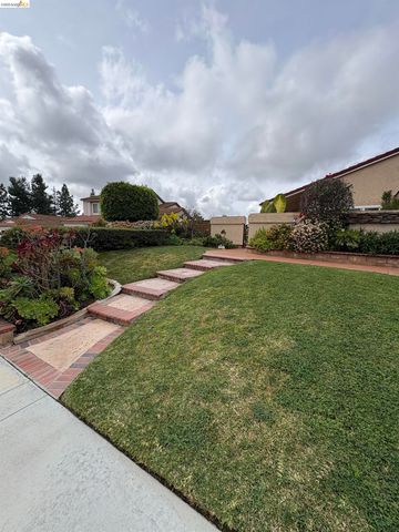 1101 Hourglass Place, Diamond Bar, CA 91765