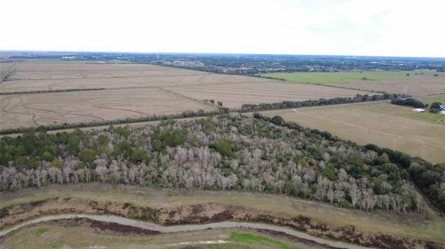 14000 Tx-65, Stowell, TX 77665