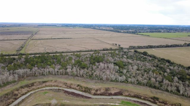 14000 Tx-65, Stowell, TX 77665