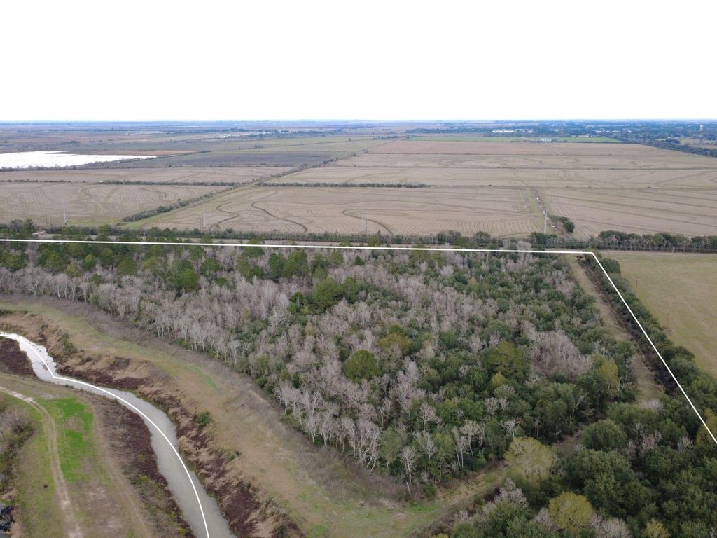 14000 Tx-65, Stowell, TX 77665