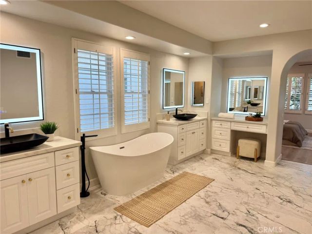 40 Paso Robles, Irvine, CA 92602
