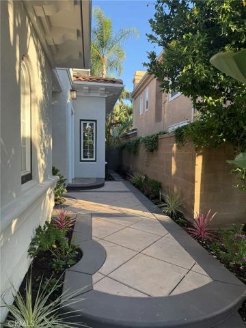 40 Paso Robles, Irvine, CA 92602