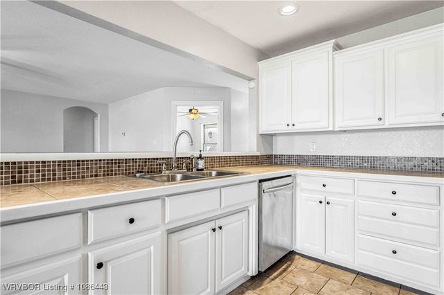 6562 Broadleaf Drive, Alma, AR 72921