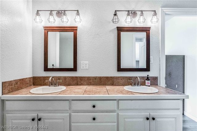 6562 Broadleaf Drive, Alma, AR 72921