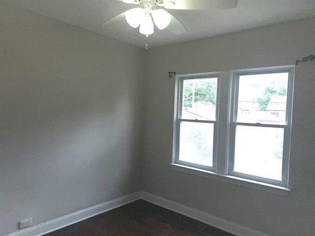 18017 Oakwood Avenue, Lansing, IL 60438