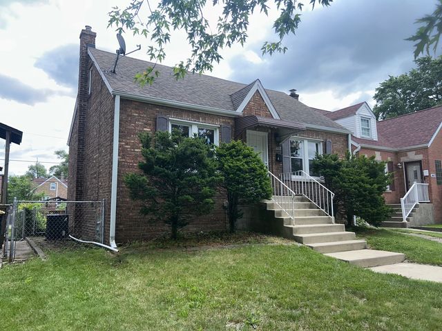 18017 Oakwood Avenue, Lansing, IL 60438