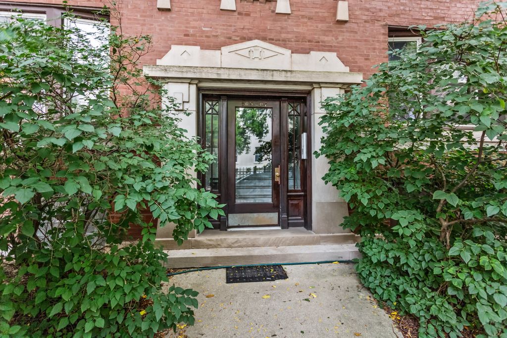 805 W Belle Plaine Avenue 103, Chicago, IL 60613 — photo 2