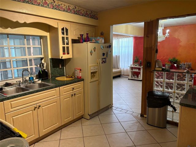 8471 NW 16th Street, Pembroke Pines, FL 33024