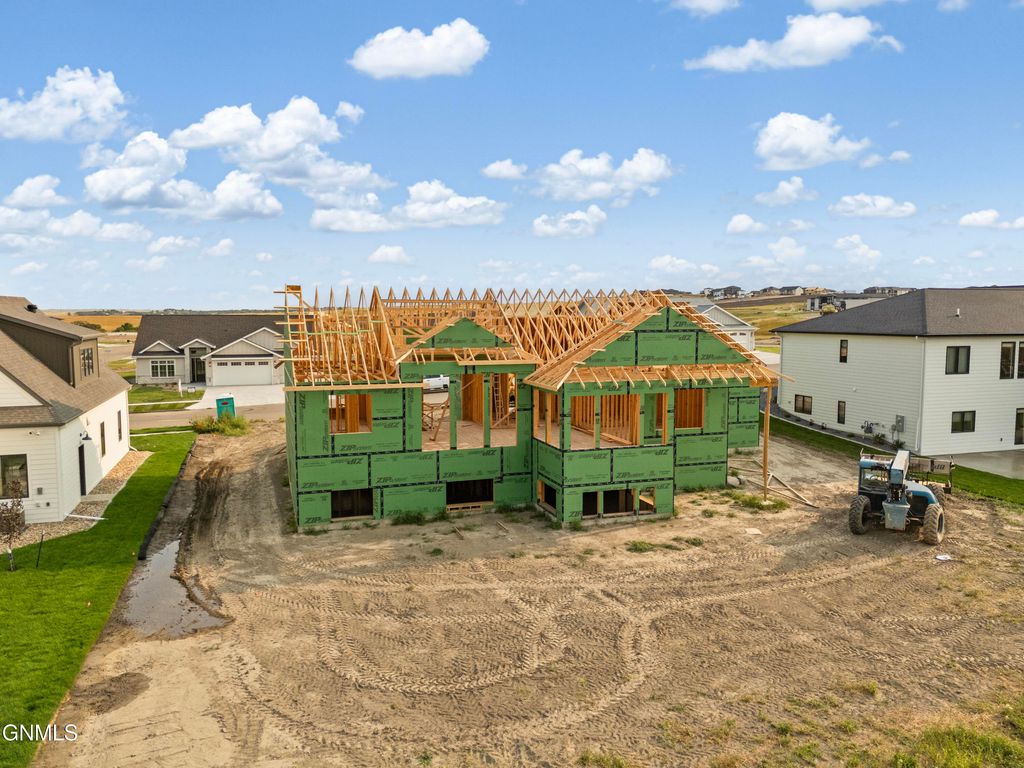 4001 Valley Drive, Bismarck, ND 58503 photo 4